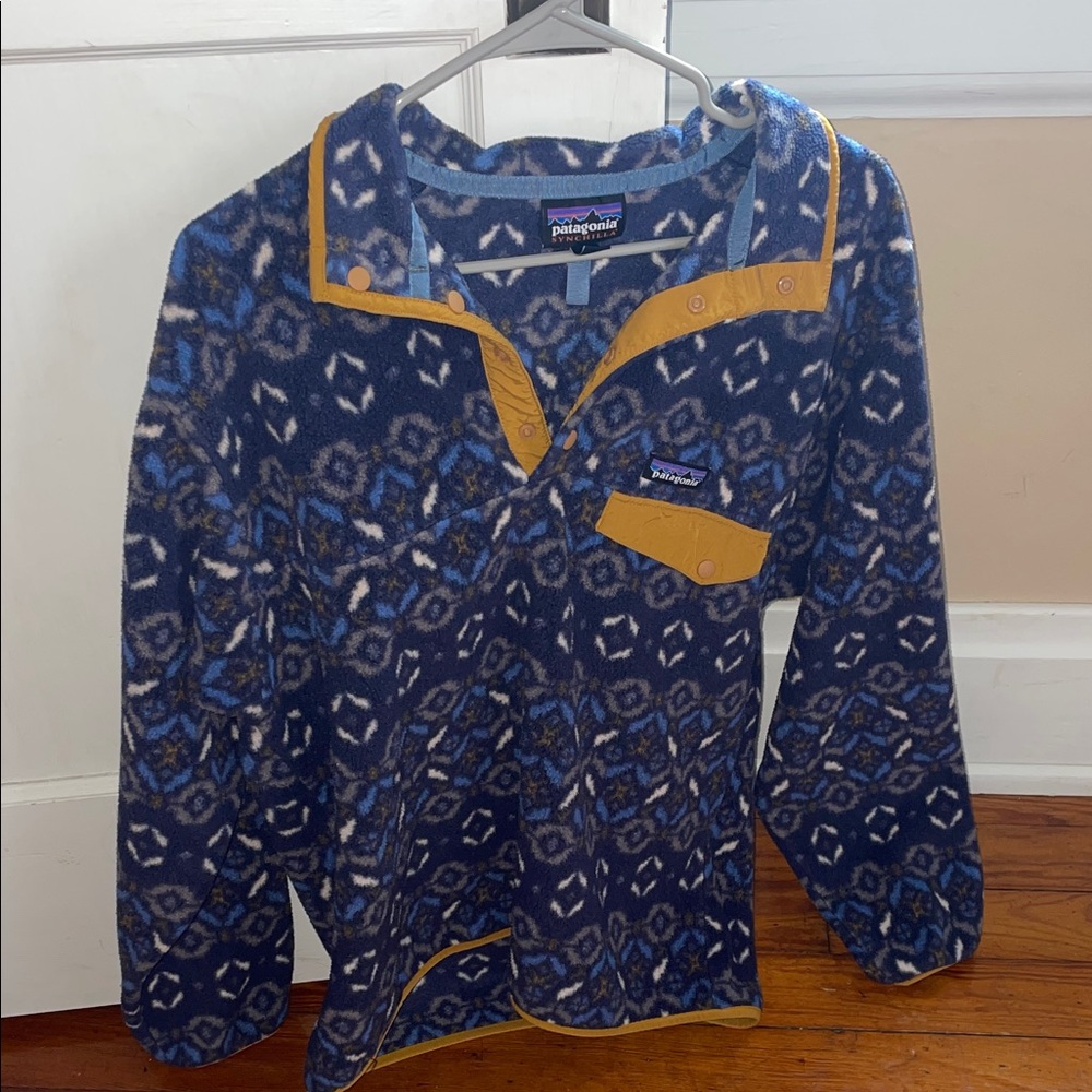 Patagonia Blue and Gold Patterned Fleece